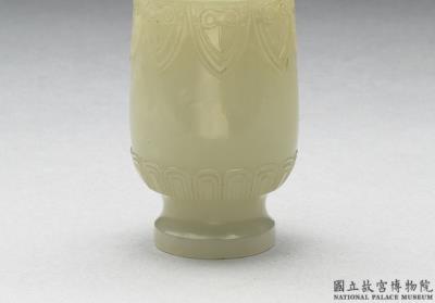 图片[2]-Jade vase with tubular handles, Qing dynasty (1644-1911)-China Archive